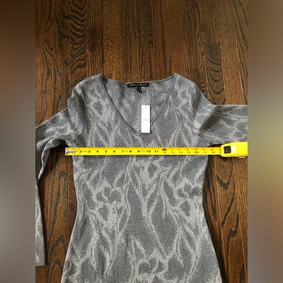 WhiteHouseBlackMarket Women’s M Jacquard Sweater Sheath Gray Midi Dress - NWT!! - Picture 5 of 11